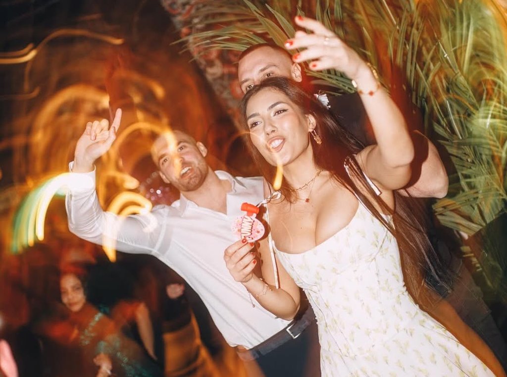 parda barcelona table price