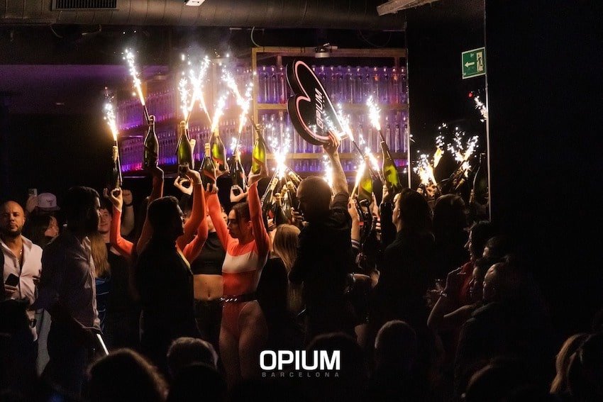 opium summer table