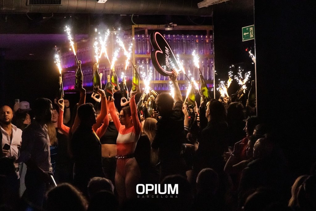 vip table opium