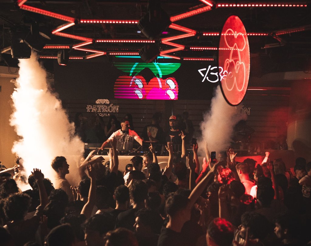 pacha barcelona beachfront
